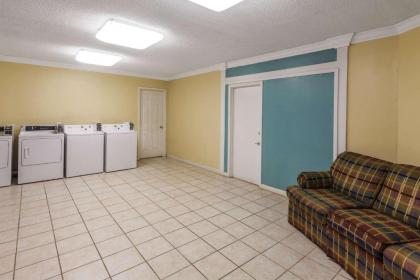 Days Inn by Wyndham Natchitoches - image 8