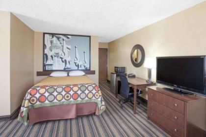 Super 8 by Wyndham Natchitoches - image 5