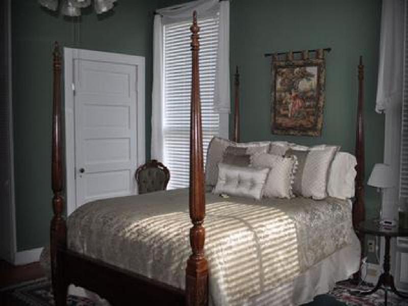 Sweet Cane Inn - image 5