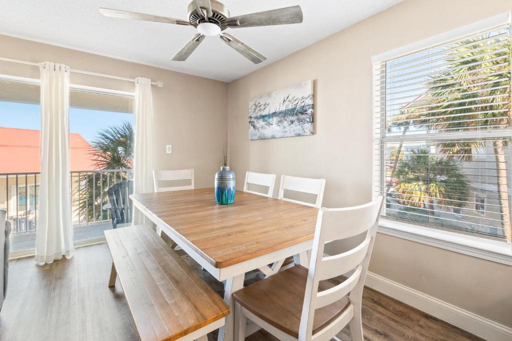 Sunset Harbour Villas 4-423 - image 6