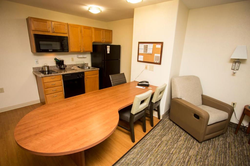 Candlewood Suites Port Arthur/Nederland an IHG Hotel - image 7