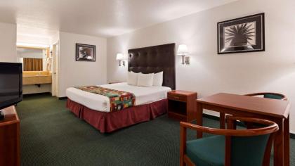 Best Western Colorado River Inn - image 8