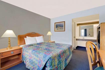 Days Inn & Suites by Wyndham Needles - image 10