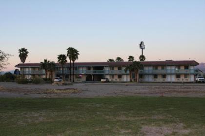 Days Inn & Suites by Wyndham Needles - image 15