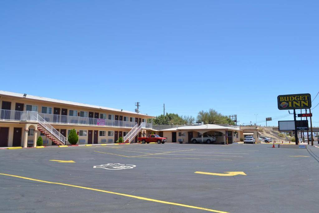 Budget Inn - main image