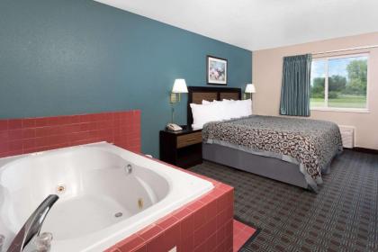 Days Inn by Wyndham Neenah - image 15