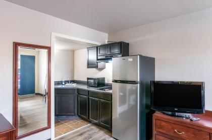 Suburban Extended Stay Hotel - image 15