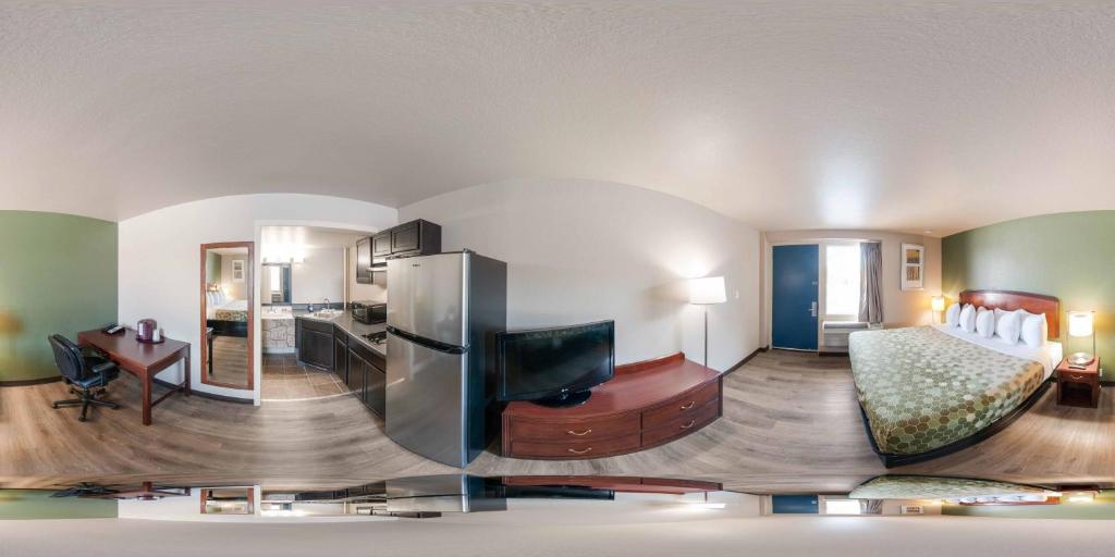 Suburban Extended Stay Hotel - image 5