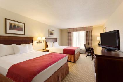 Country Inn & Suites by Radisson Nevada MO - image 2
