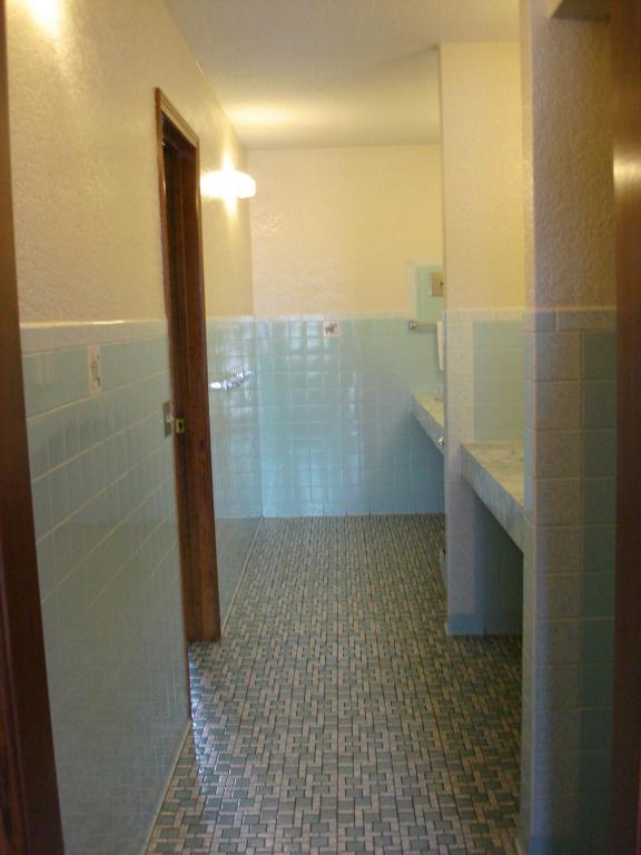 Nevada Inn - image 3
