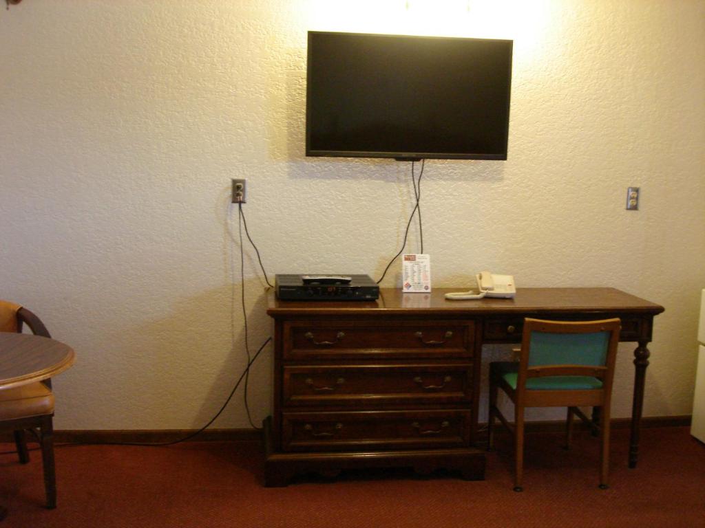 Nevada Inn - image 5