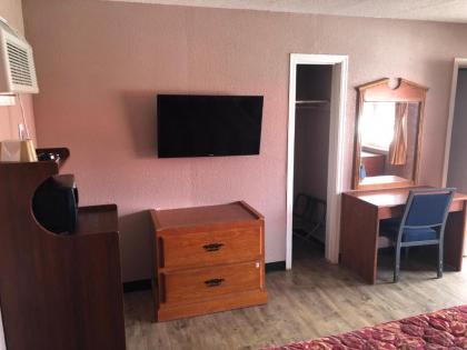 Budget Inn - New Albany - image 9