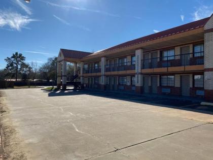 Americas Best Value Inn New Boston - image 12