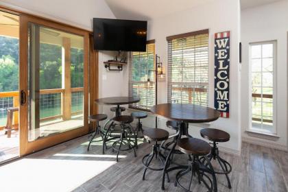 Lazy Southern Getaway - image 11