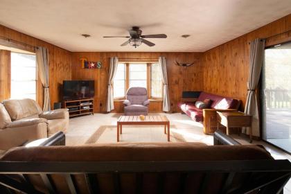 Lazy Southern Getaway - image 16