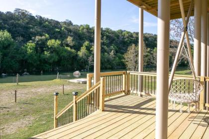 Lazy Southern Getaway - image 3