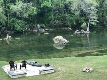 Lazy Southern Getaway - image 7