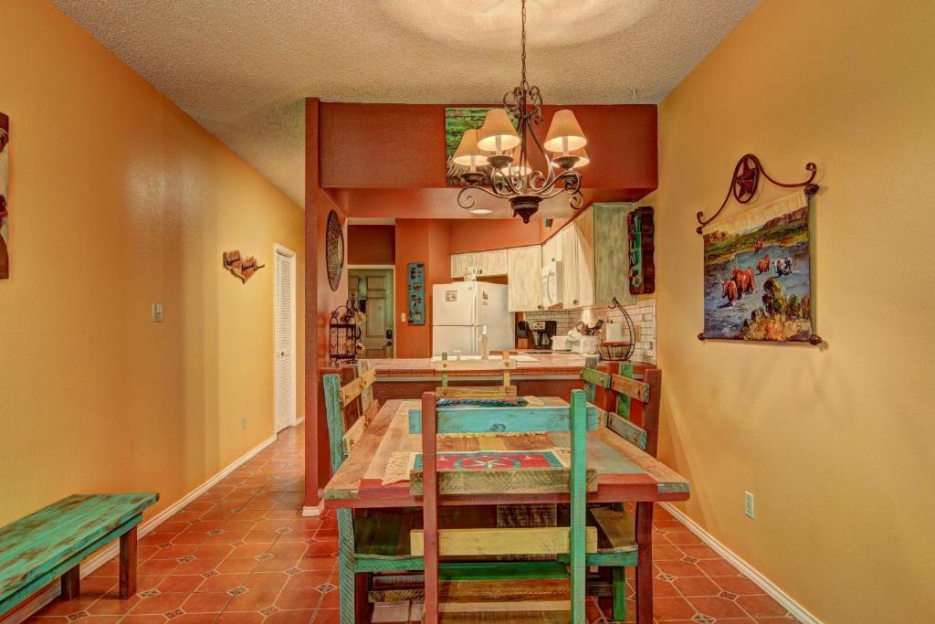 Comal Corral IC 110 - main image