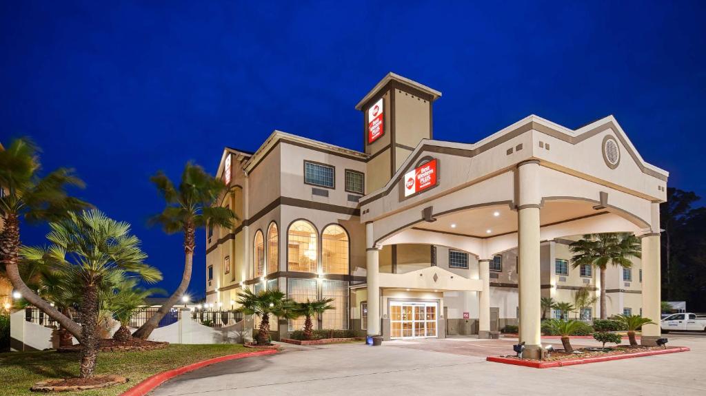 Best Western Plus New Caney Inn & Suites - image 2