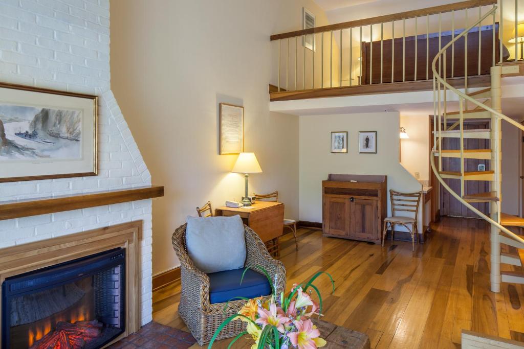 New Harmony Inn Resort and Conference Center - main image