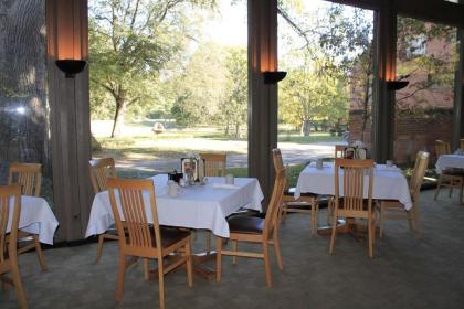 New Harmony Inn Resort and Conference Center - image 5