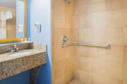 Days Inn by Wyndham New Haven - image 14