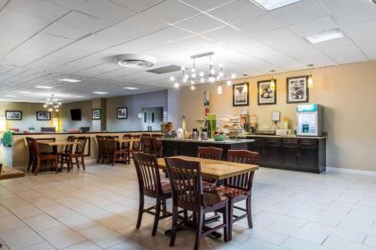 Quality Inn New Kensington - image 5