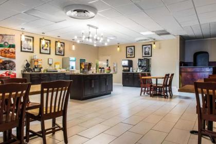 Quality Inn New Kensington - image 6