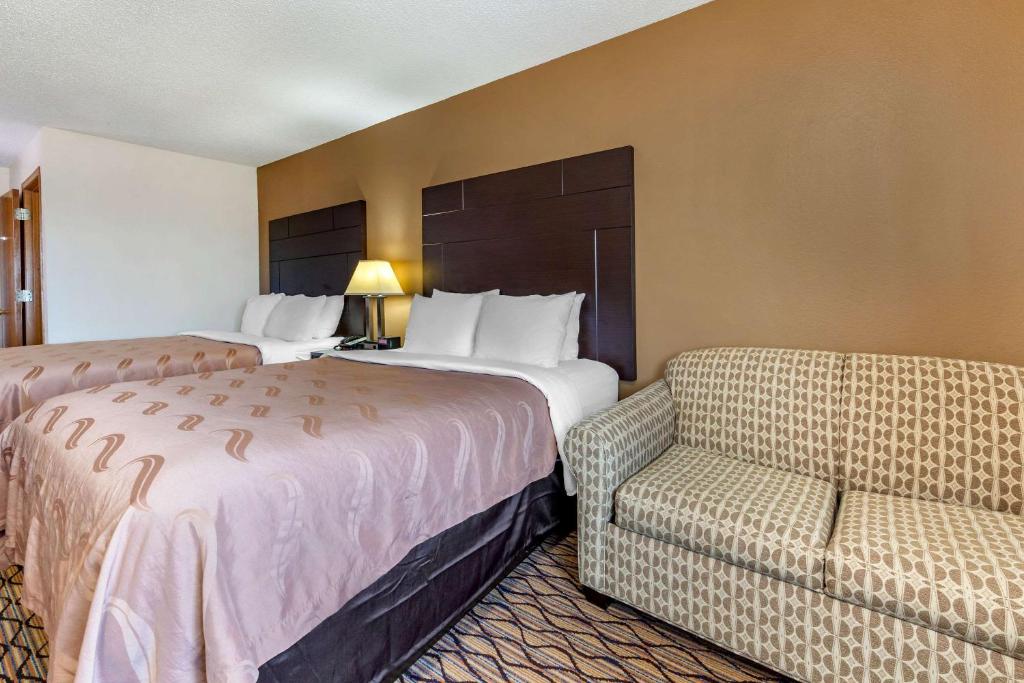 Quality Inn - image 6