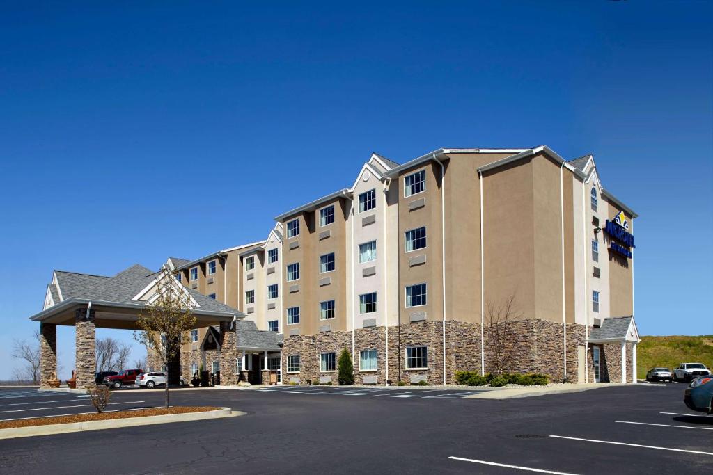 Microtel Inn & Suites by Wyndham New Martinsville - main image