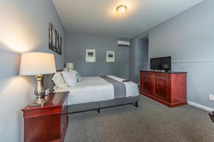 Homestead Inn - image 3