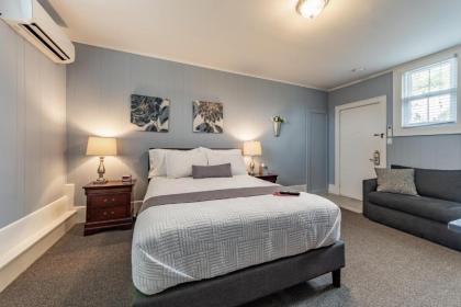Homestead Inn - image 4