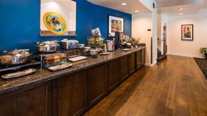St Charles Inn - image 3
