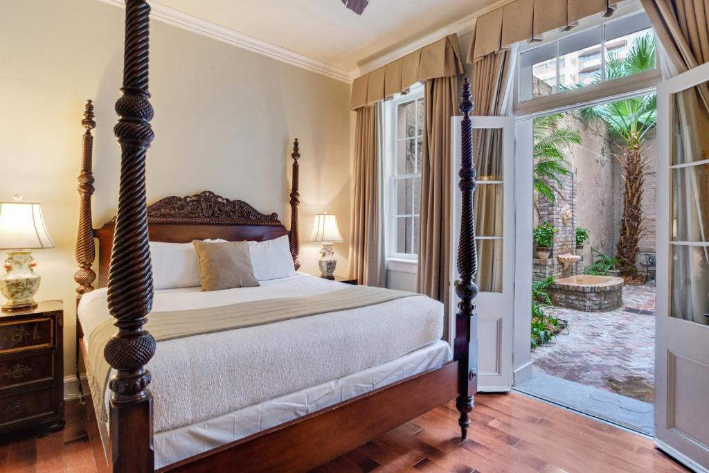 St James Hotel - main image