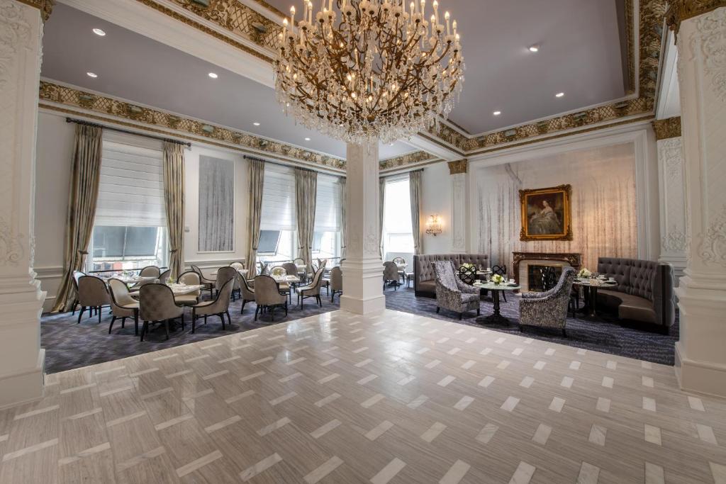 Le Pavillon New Orleans - image 3
