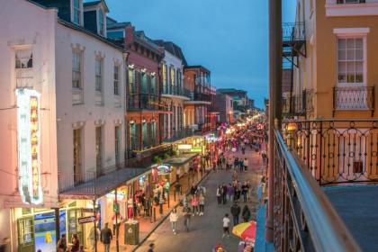 Astor Crowne Plaza New Orleans French Quarter Corner of Bourbon and Canal - image 1