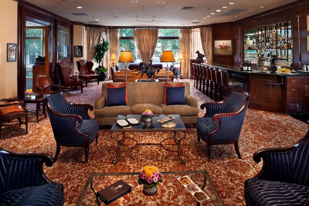 Windsor Court Hotel - image 4