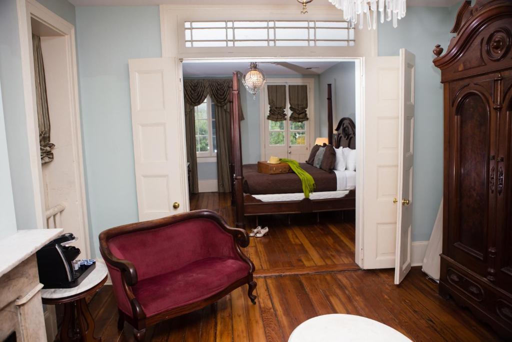 Lamothe House Hotel a French Quarter Guest Houses Property - image 5