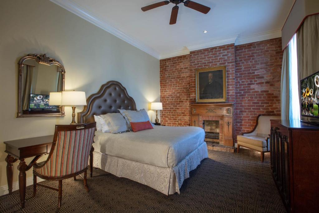Hotel Provincial - image 4