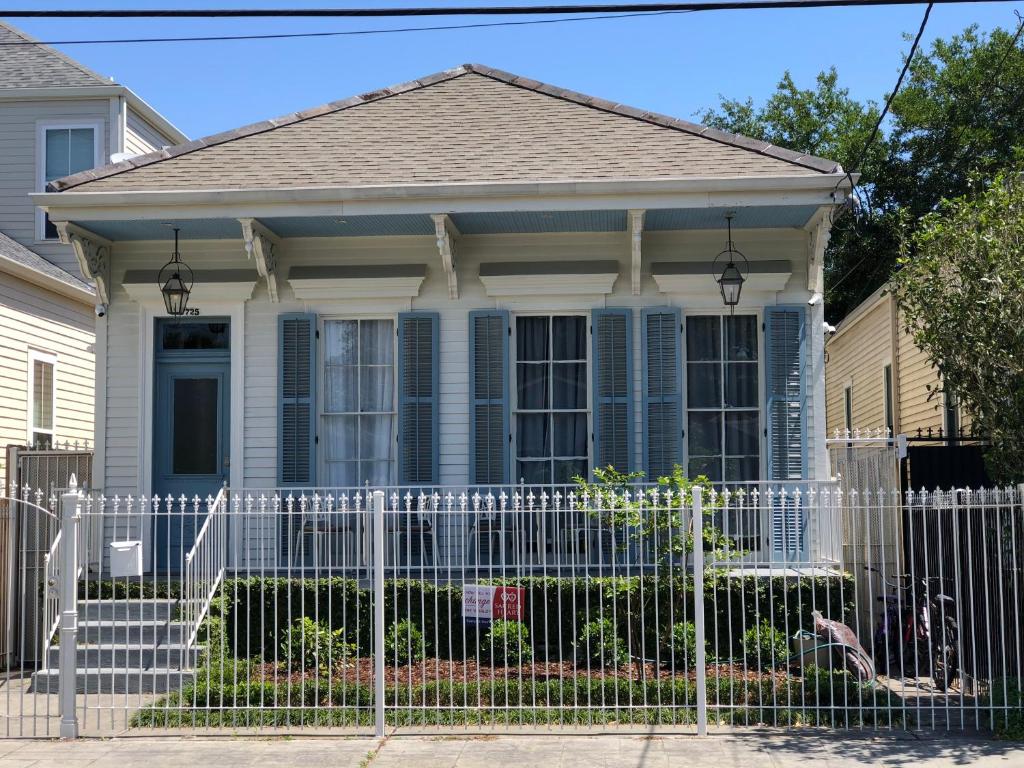 Creole Cottage Uptown - image 2