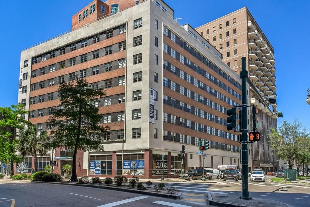 Pet-Friendly Luxury condos in Downtown New Orleans - main image