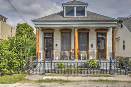 New Orleans Home 3 Blocks to River and 1 mi to Zoo