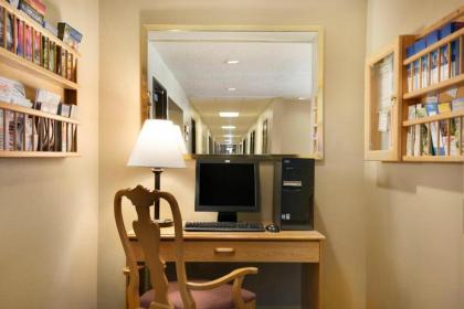 Coratel Inn & Suites New Richmond - image 2