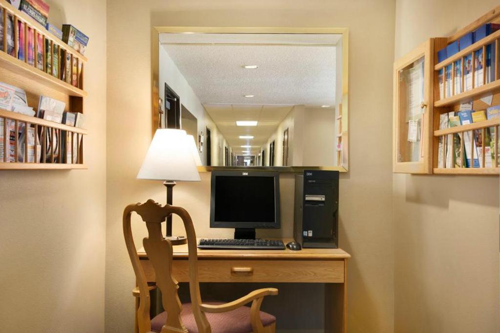 Coratel Inn & Suites New Richmond - image 2