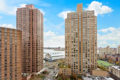 Courtyard New York Manhattan/Upper East Side - image 2