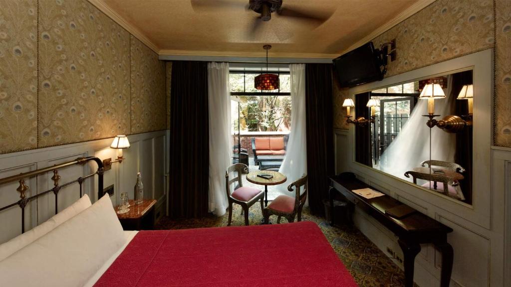 The Jane Hotel - image 3