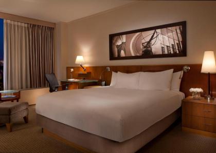 Millennium Hilton New York Downtown - image 3