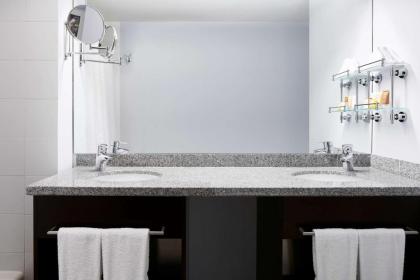 Radisson Hotel New York Midtown-Fifth Avenue - image 5