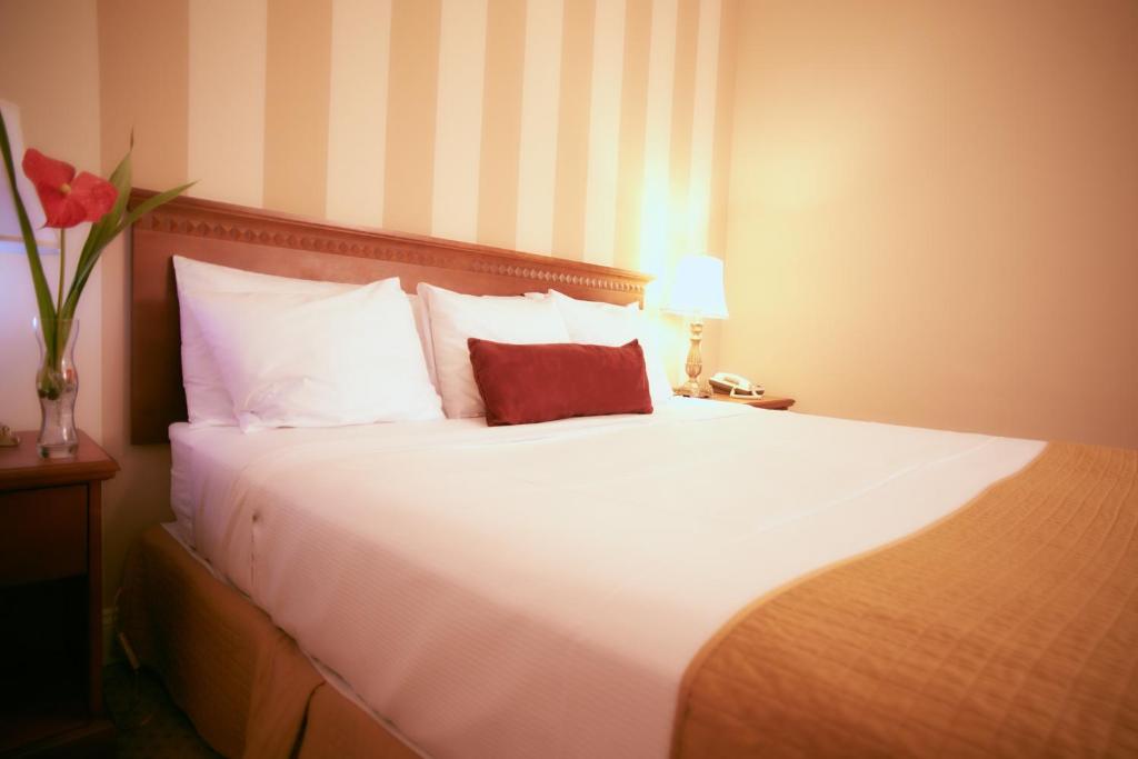 Hotel St. James - image 4