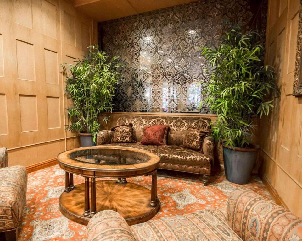 Clarion Hotel Park Avenue - image 3